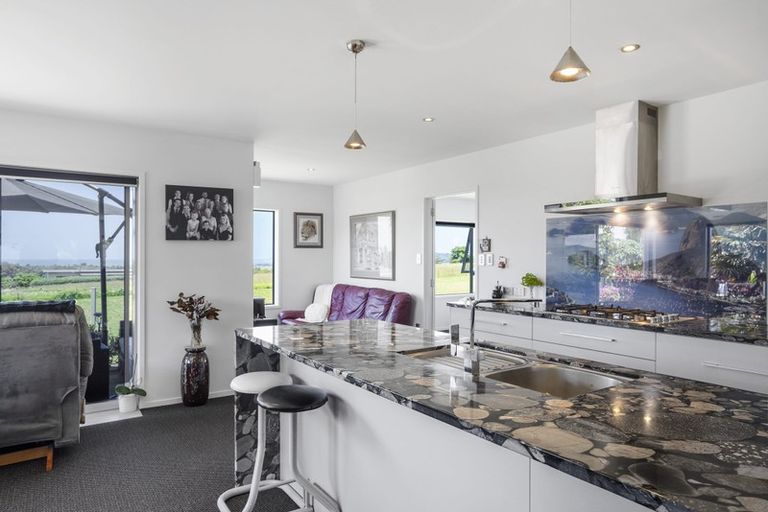 Photo of property in 36 Koutunui Road, Athenree, Katikati, 3177