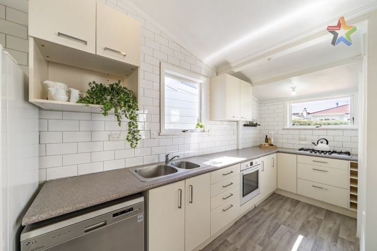 Photo of property in 6 Beach Street, Petone, Lower Hutt, 5012