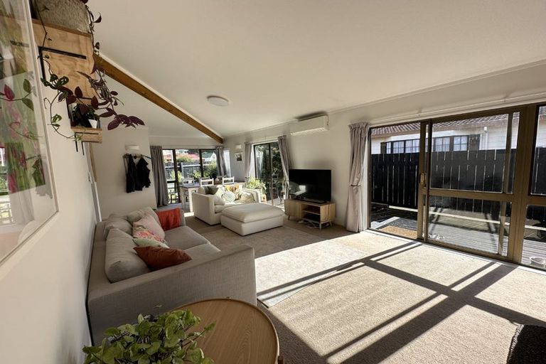 Photo of property in 1/166 Fairway Drive, Te Kamo, Whangarei, 0112