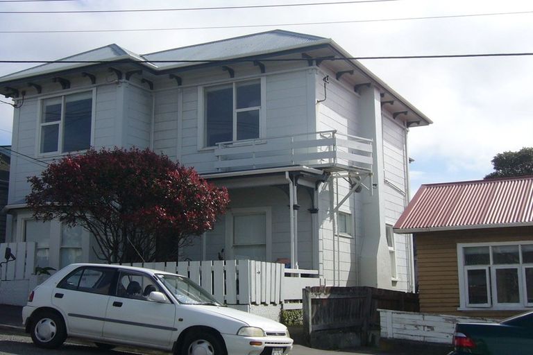 Photo of property in 54 Thompson Street, Mount Cook, Wellington, 6011