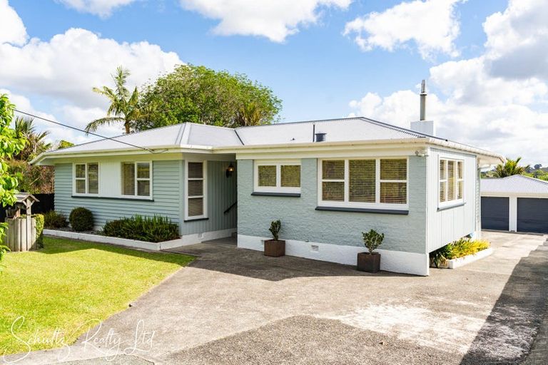 Photo of property in 25 Whaka Street, Maungaturoto, 0520