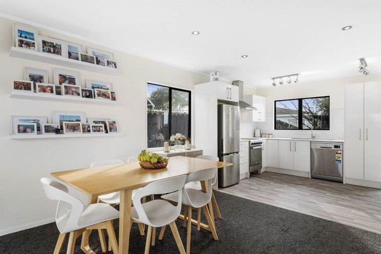 Photo of property in 13 Benchmark Drive, Massey, Auckland, 0614