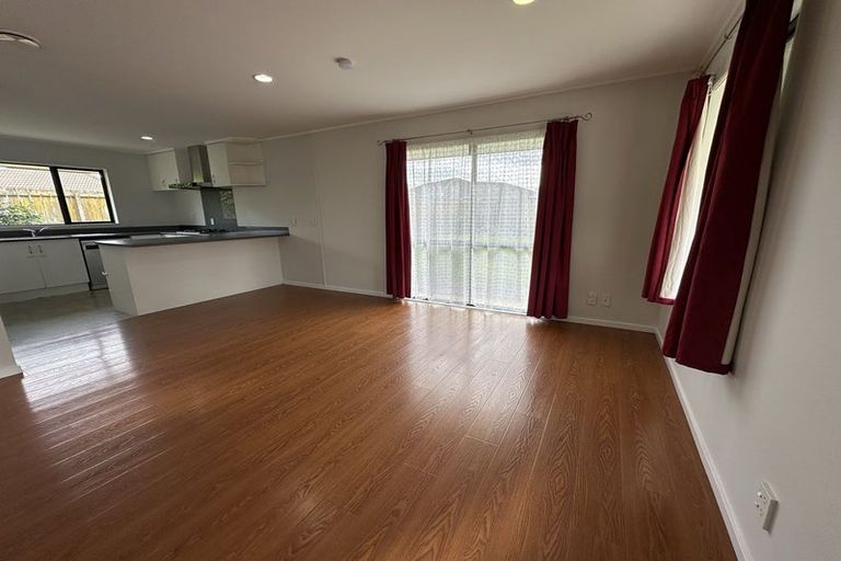 Photo of property in 5 Ian Jones Court, Flat Bush, Auckland, 2019