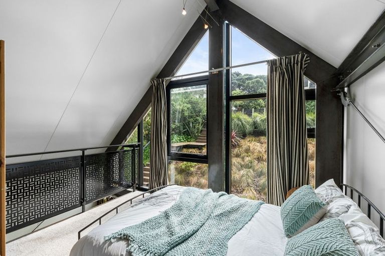 Photo of property in 69 Wellington Road, Paekakariki, 5034