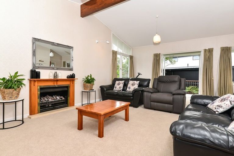 Photo of property in 86 Braid Road, St Andrews, Hamilton, 3200