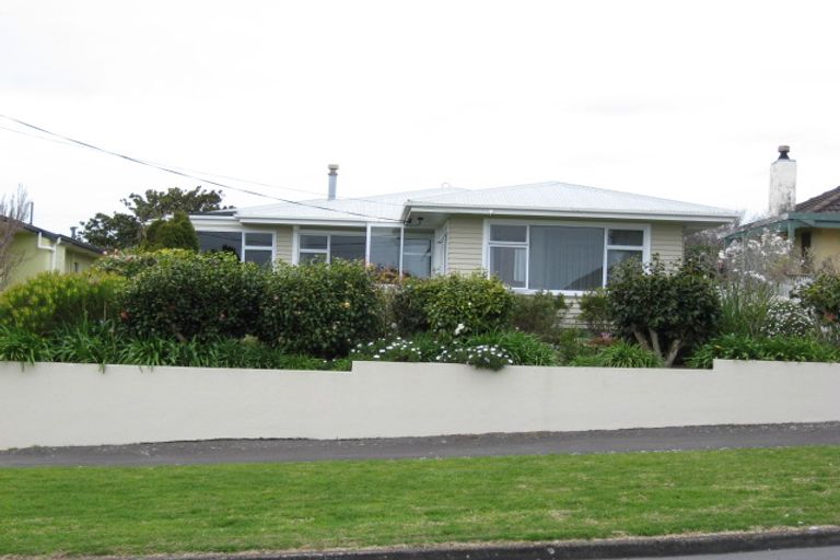 Photo of property in 33 Ropiha Street, Fitzroy, New Plymouth, 4312