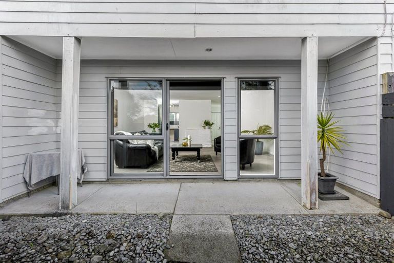 Photo of property in 27/3 Hulme Place, Henderson, Auckland, 0612