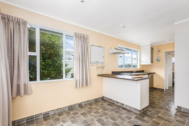 Photo of property in 56 Owhiti Street, Titahi Bay, Porirua, 5022