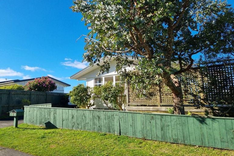 Photo of property in 9 Branscombe Street, Johnsonville, Wellington, 6037