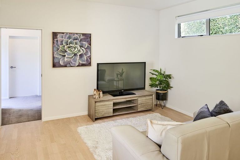 Photo of property in 84a Warwick Street, Wilton, Wellington, 6012