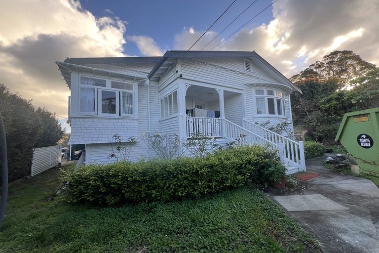 Photo of property in 30 Niccol Avenue, Narrow Neck, Auckland, 0624