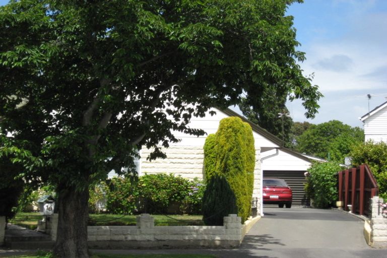 Photo of property in 19 Hillcrest Place, Avonhead, Christchurch, 8042