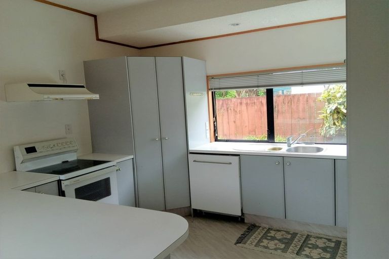 Photo of property in 1/35 Gordon Avenue, Forrest Hill, Auckland, 0620