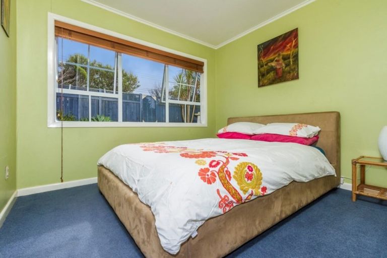 Photo of property in 72 Carlisle Road, Browns Bay, Auckland, 0632