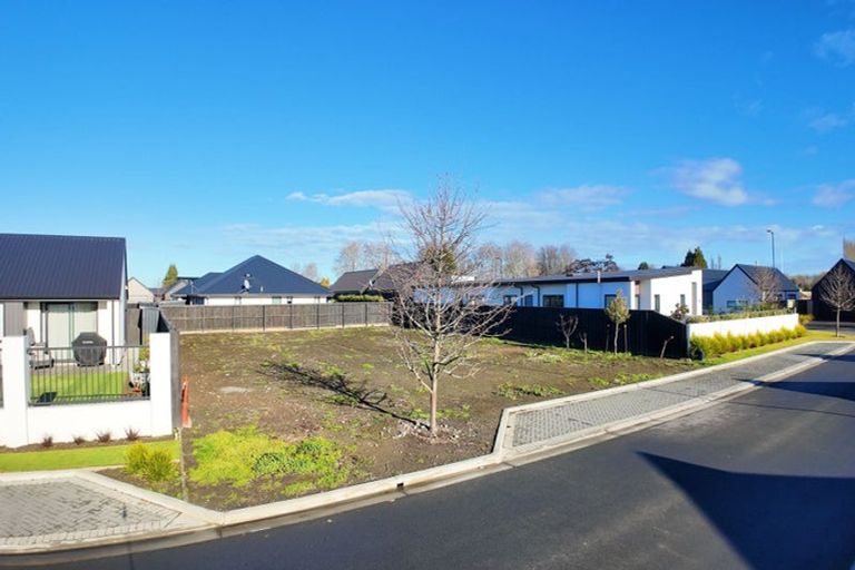 Photo of property in 3 Kirkland Crescent, Harewood, Christchurch, 8051
