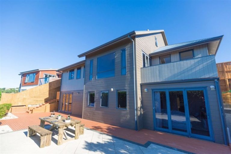 Photo of property in 35 Hawtrey Terrace, Churton Park, Wellington, 6037