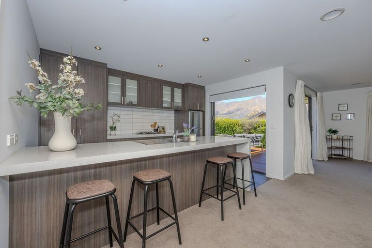 Photo of property in 18 Westview Road, Wanaka, 9305