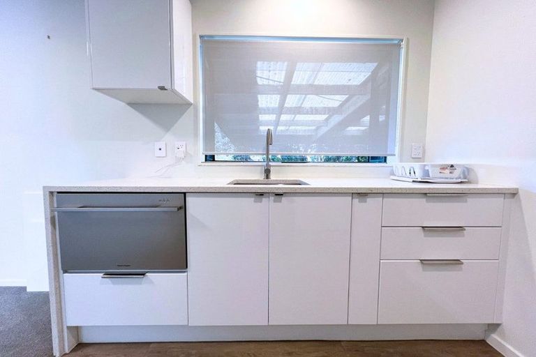 Photo of property in 17 Okura River Road, Okura, Albany, 0792