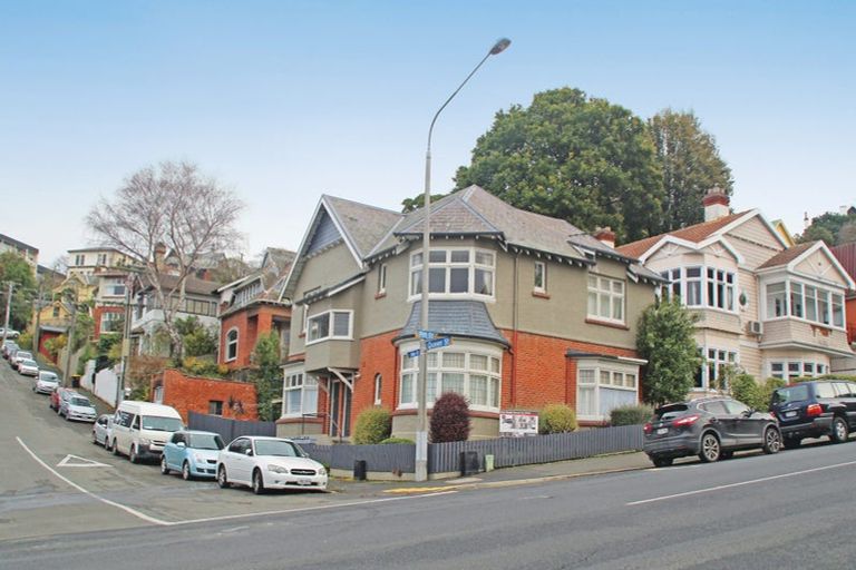 Photo of property in 2 Elder Street, North Dunedin, Dunedin, 9016