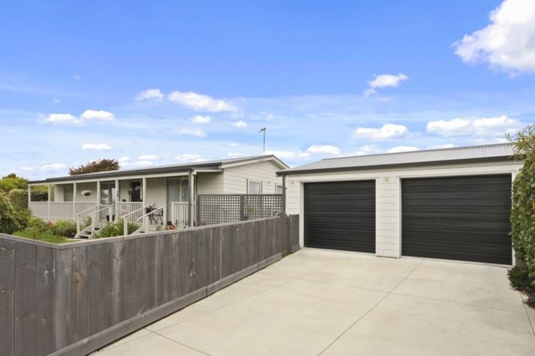 Photo of property in 45 Royal Park Drive, Parklands, Christchurch, 8083