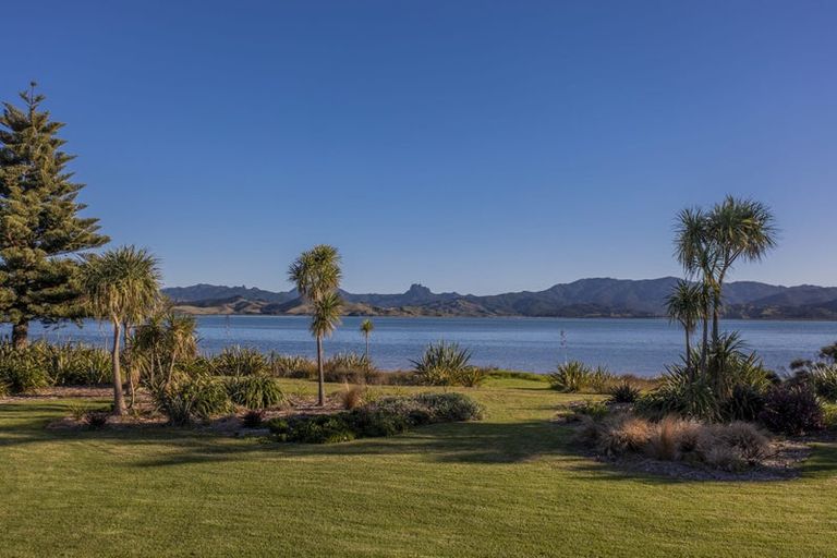 Photo of property in 117 Kopani Road, Matarangi, 3592