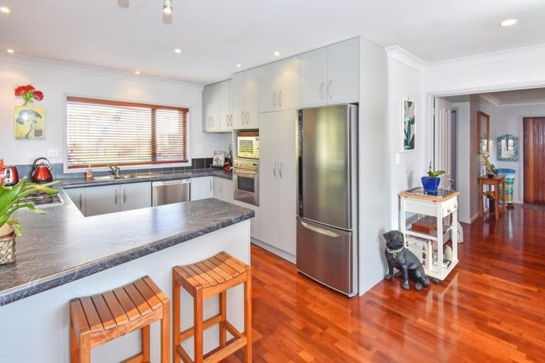 Photo of property in 12 Beirut Court, The Gardens, Auckland, 2105