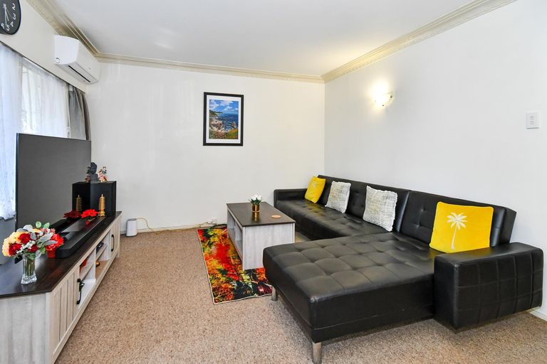 Photo of property in 3/35 Wallace Road, Papatoetoe, Auckland, 2025