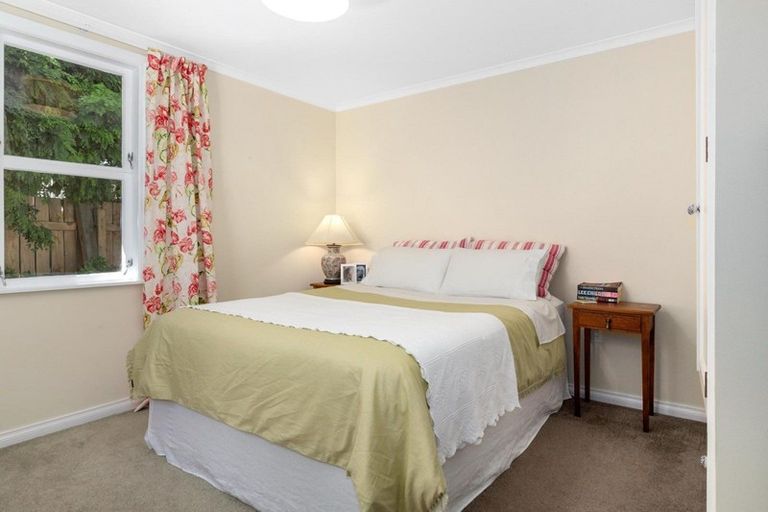 Photo of property in 19 Paremata Crescent, Paremata, Porirua, 5024