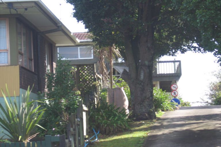 Photo of property in 125 Golf Road, Titirangi, Auckland, 0600