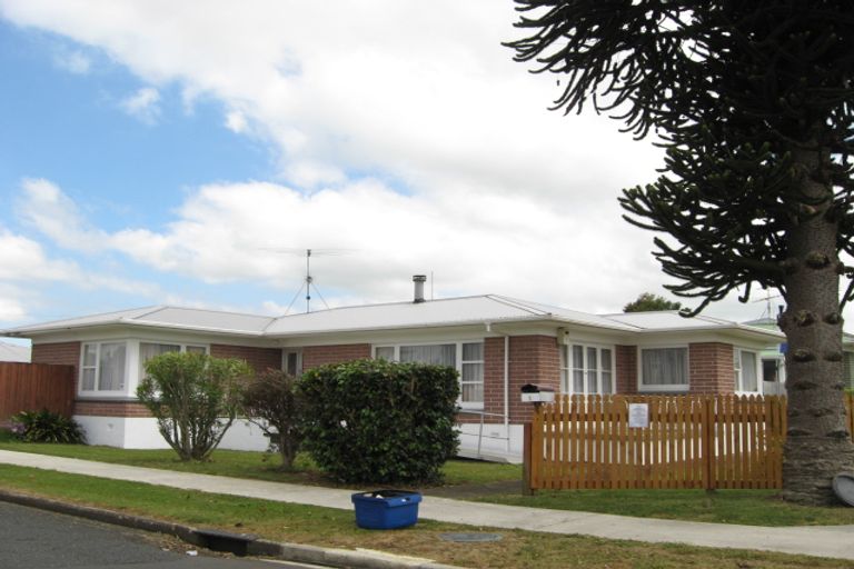 Photo of property in 1 Russell Avenue, Pukekohe, 2120