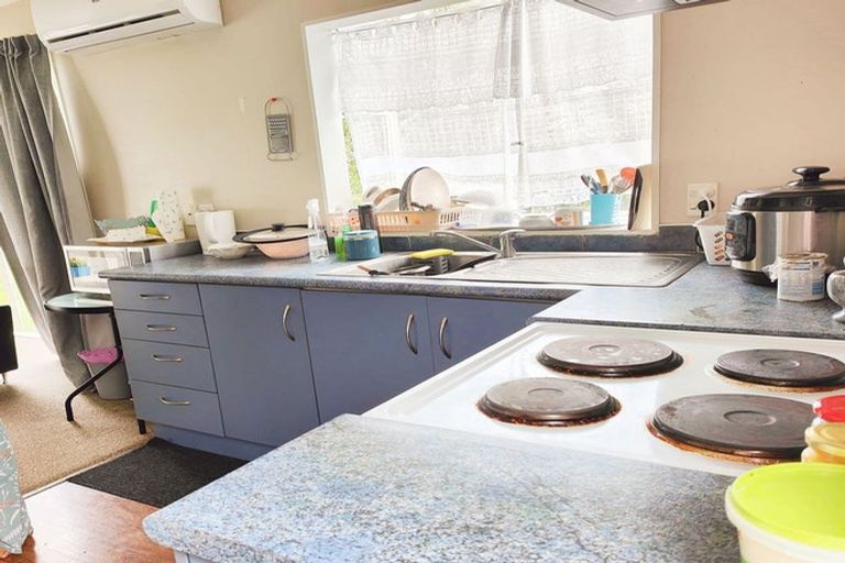 Photo of property in 15 Universal Drive, Henderson, Auckland, 0610