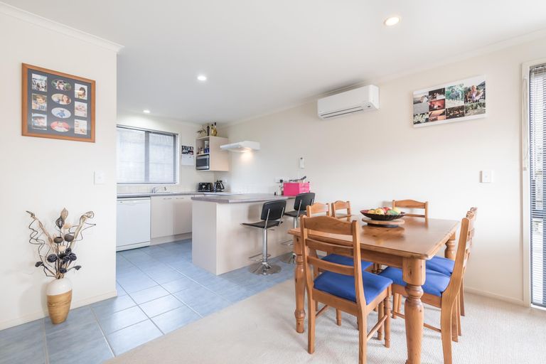 Photo of property in 25b Gardner Avenue, New Lynn, Auckland, 0600