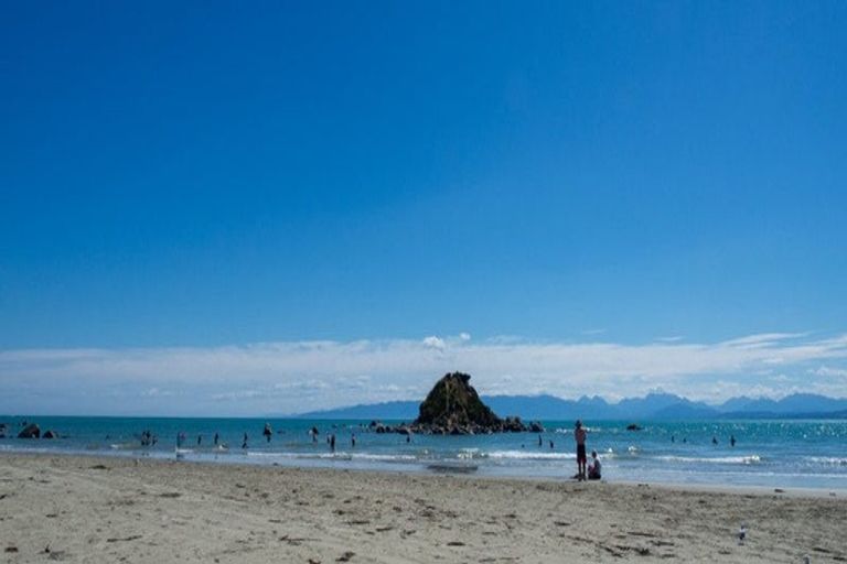 Photo of property in 19 Monkey Island Road, Orepuki, Riverton, 9881