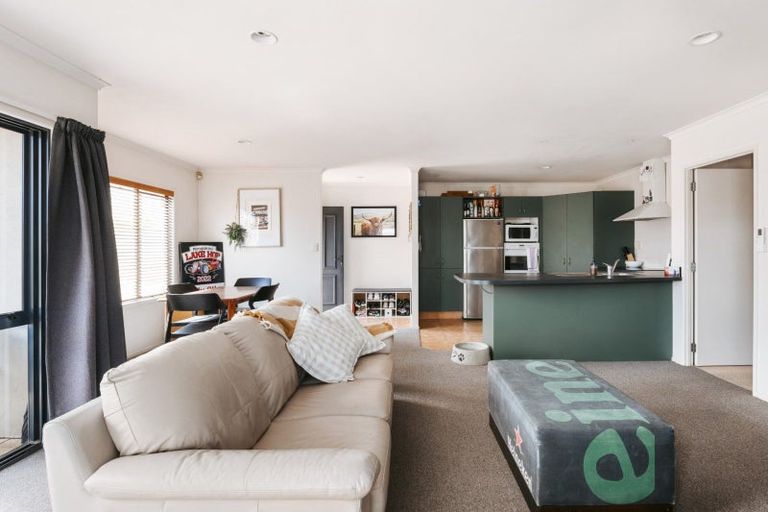 Photo of property in 6b Dickson Road, Papamoa Beach, Papamoa, 3118