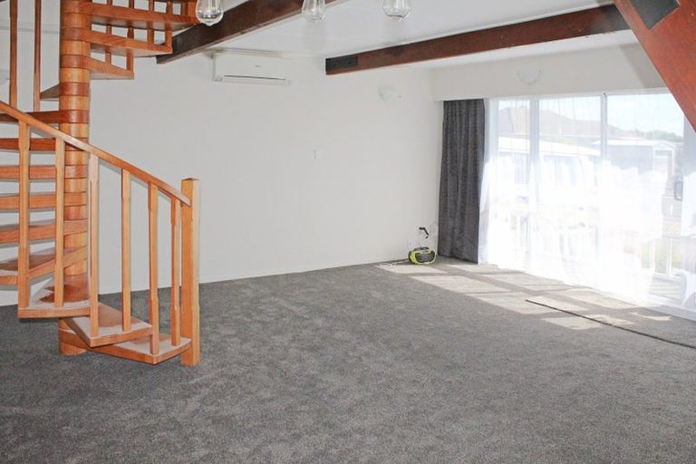 Photo of property in 2 Seaforth Avenue, Milson, Palmerston North, 4414
