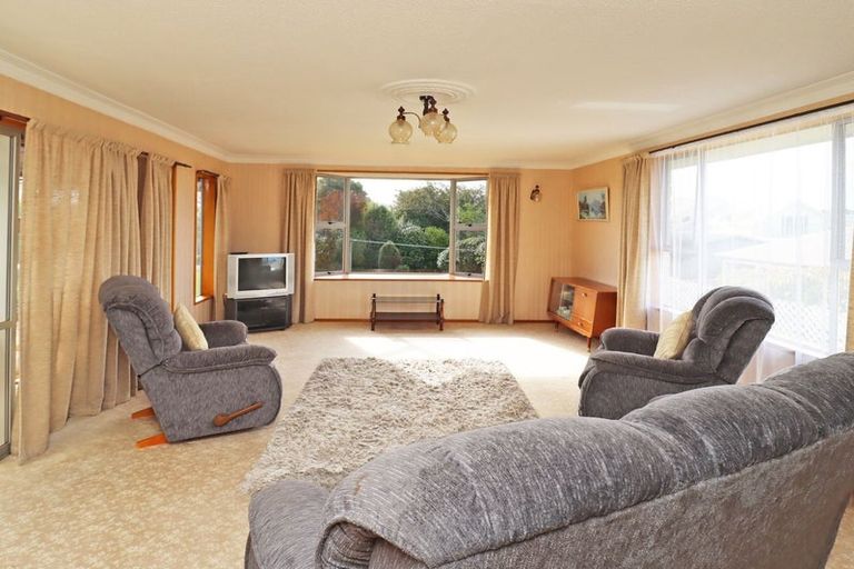 Photo of property in 19 Perth Street, South Hill, Oamaru, 9400