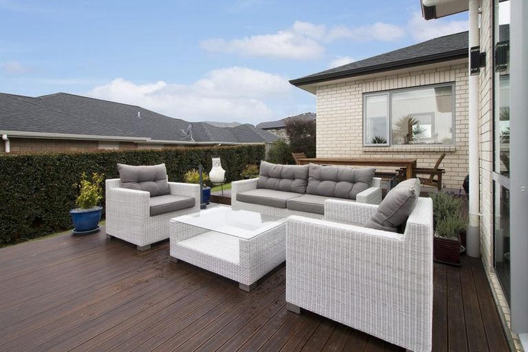 Photo of property in 48 Butler Stoney Crescent, Silverdale, 0932