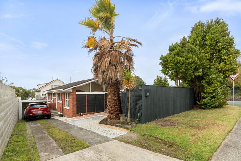 Photo of property in 1/118 Lake Road, Belmont, Auckland, 0622