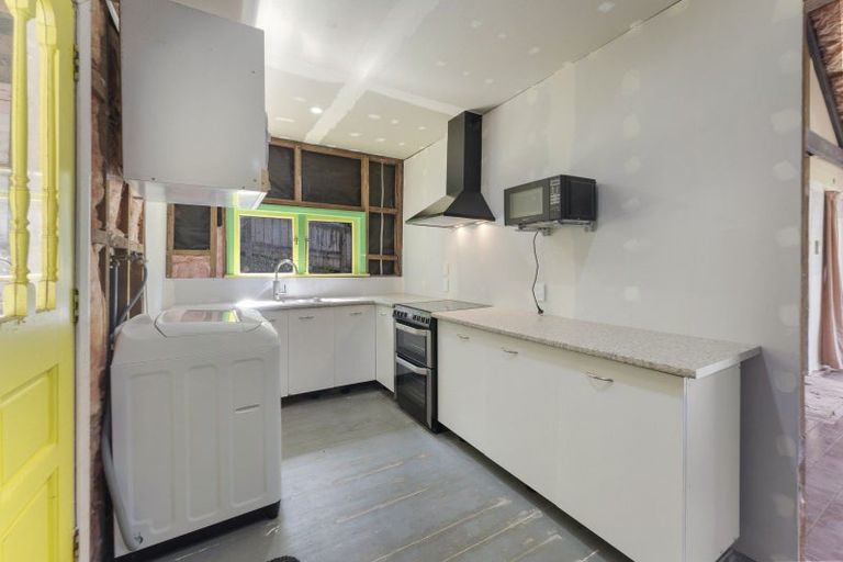 Photo of property in 84 Wyndham Road, Pinehaven, Upper Hutt, 5019