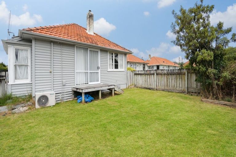 Photo of property in 1/45 Ross Crescent, Fairfield, Hamilton, 3214