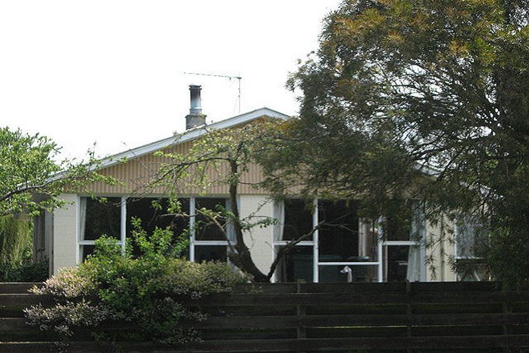 Photo of property in 31 Kings Avenue, Waikuku Beach, 7402