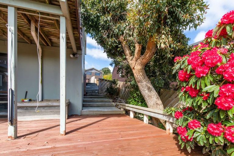 Photo of property in 16 Langwell Place, Papakowhai, Porirua, 5024
