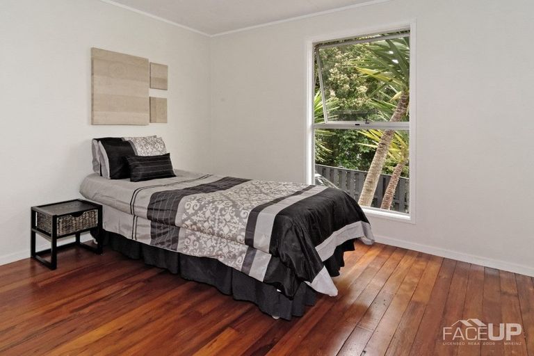 Photo of property in 15 Bellringer Road, Massey, Auckland, 0614