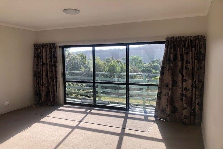 Photo of property in 1/37 Singers Road, Korokoro, Lower Hutt, 5012