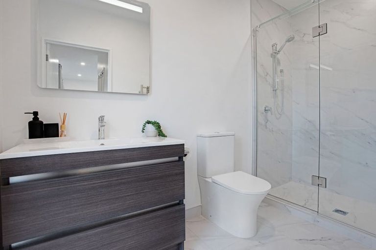 Photo of property in 1 Lamont Place, Waikanae, 5036