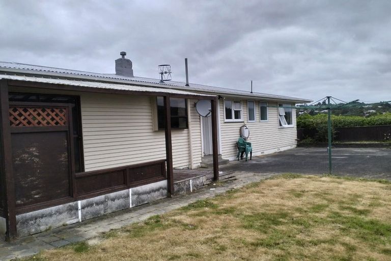 Photo of property in 15 Manor Drive, Stokes Valley, Lower Hutt, 5019