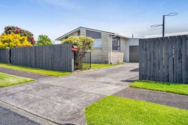 Photo of property in 8 Glamis Avenue, Bell Block, New Plymouth, 4312