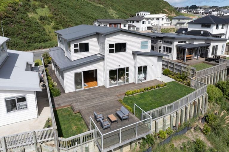 Photo of property in 22 Farnworth Terrace, Churton Park, Wellington, 6037