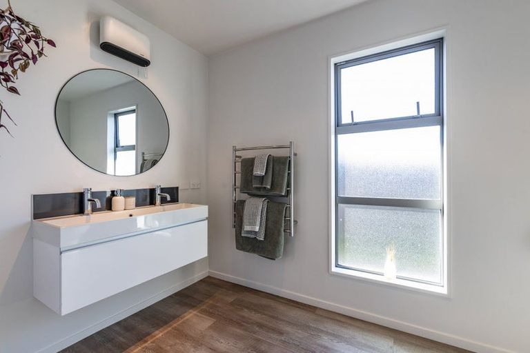 Photo of property in 60 Huntingdon Drive, Rangiora, 7400