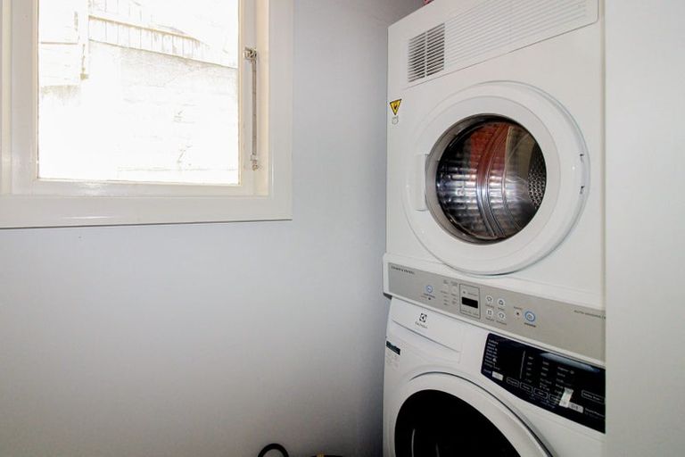 Photo of property in 90 Ellice Street, Mount Victoria, Wellington, 6011